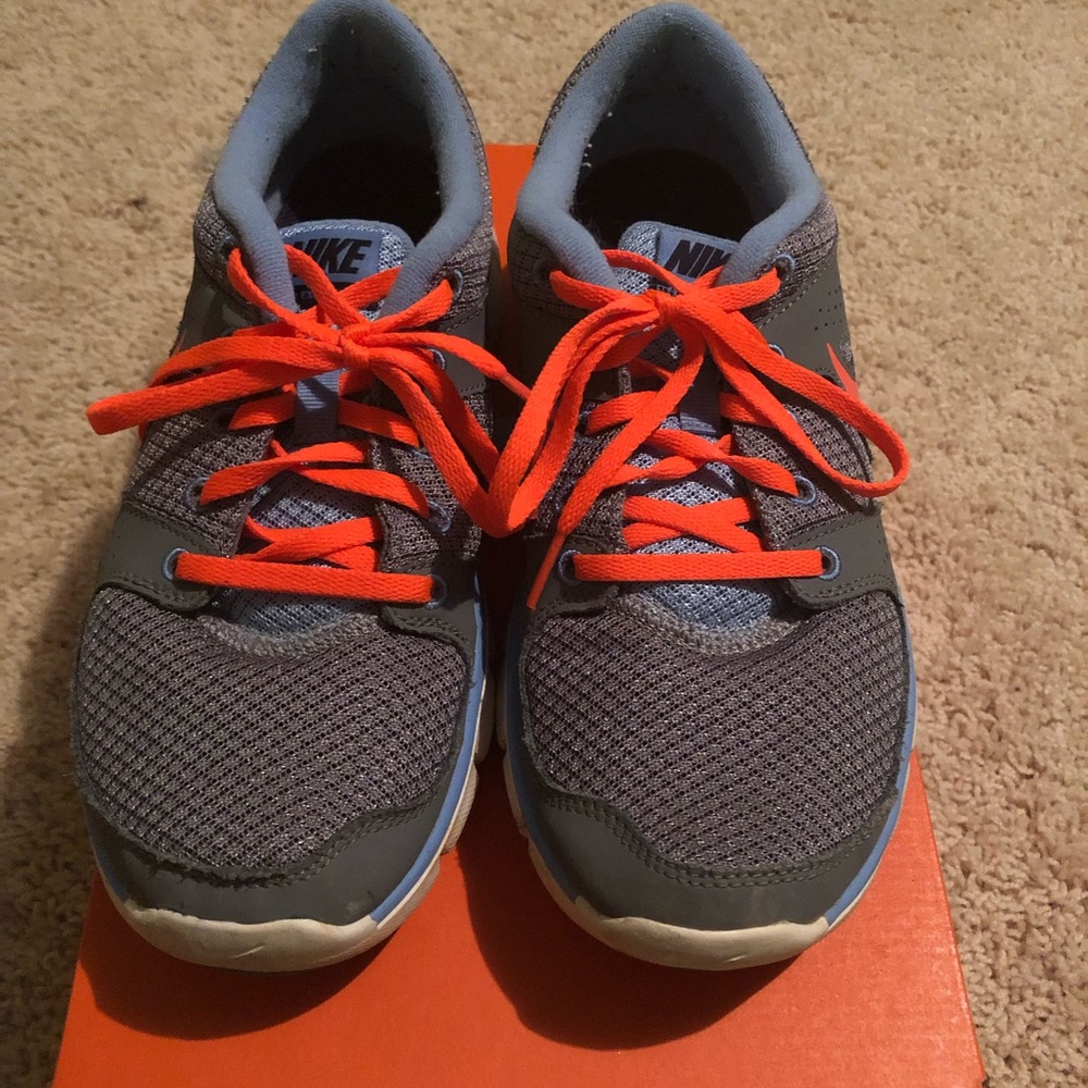 Nike Flex Experience RN Women’s Size 8